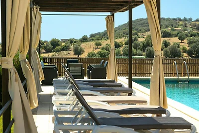 Villa in Llubà mit Pool und Tennisplatz