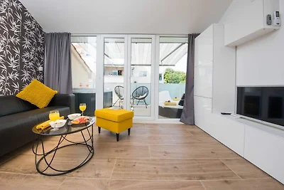 Apartment Velvet - Studio Apartment with Hot...