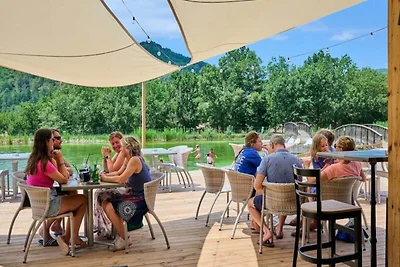 Villa am See mit Blick auf die Pyrenäen