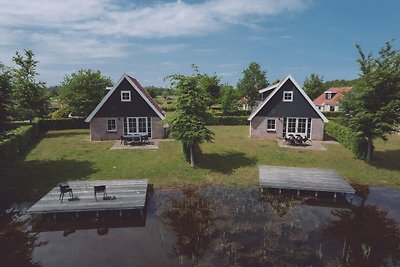 Huizen en groepskamer, bij natuurreservaat