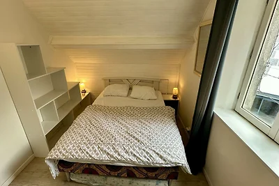 Familienunterkunft für 5 Personen mit Balkon