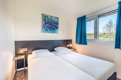 Gemütliche Villa mit transparentem Kamin