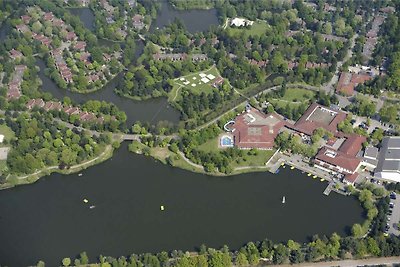 Gerestylede bungalow aan het water met eigen ...