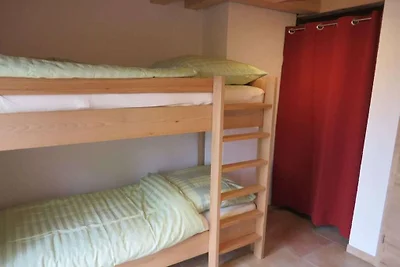 Vakantiehuis in Regen met zwembad