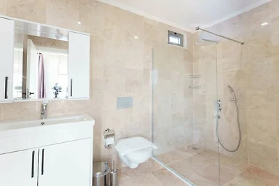 Villa in Kalkan mit Schwimmbecken