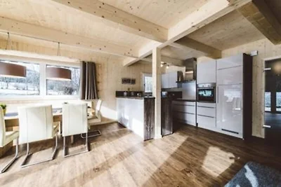 Angenehmes Chalet mit Whirlpool