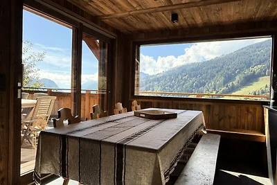 Chalet in Les Gets mit Jacuzzi & Blick