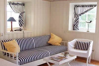 2 Personen Ferienhaus in KUNGSHAMN-By Traum