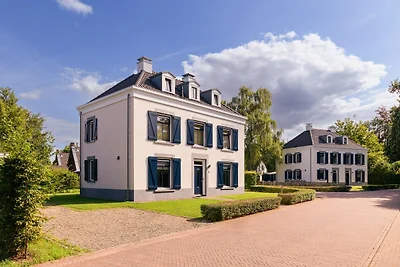 Villa con vasca da bagno, a 4 km da...