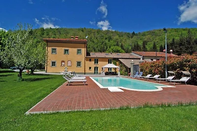 Deliziosa villa con sauna a Pistoia
