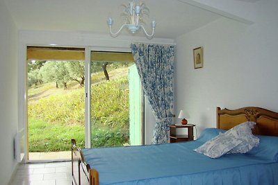 Schönes Ferienhaus in Saint-Saturnin-lès-Apt ...