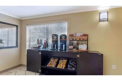 1 Queensize-Bett | Nichtraucher, Küche