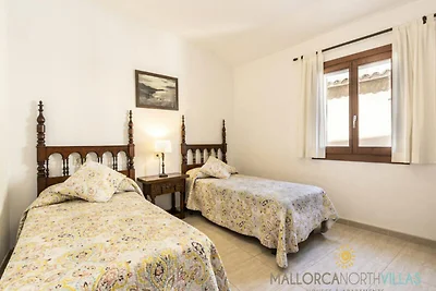 Haus in Pollenà mit Terrasse und Grill