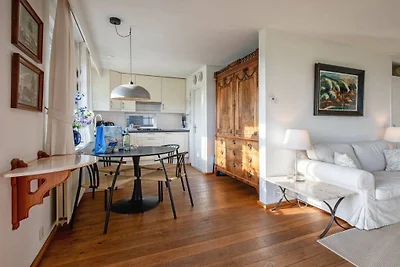 Vakantiehuis in Den Burg met zwembad
