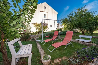 Wohnung in Brodarica nahe Strand Gaj