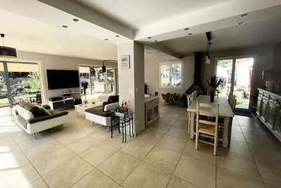 Häuser & Villen für 8 Personen