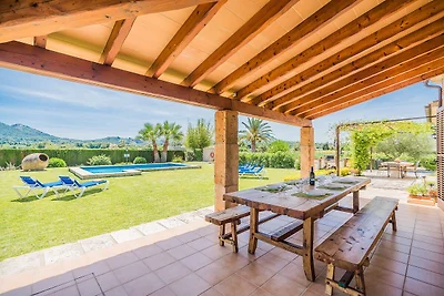 Rustikales mallorcanisches Landhaus mit Pool