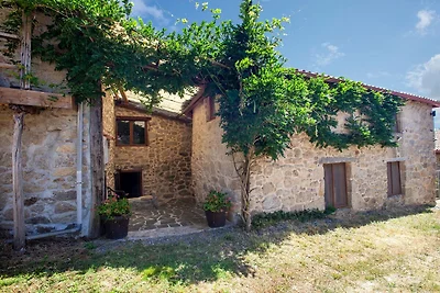 Wohnung in Castrotaסe mit Garten