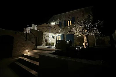 Villa a Mugeba con piscina