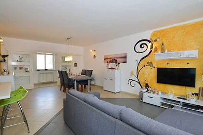 Radovani Peaceful and Serene Apartment with T...