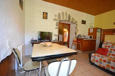Tolle Wohnung in Lanas mit Garten