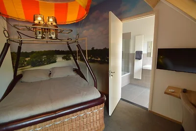 Familienhaus mit Trampolin