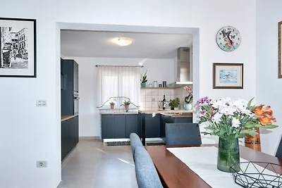 Breg Ivanovci - Three Bedroom Villa with Swim...