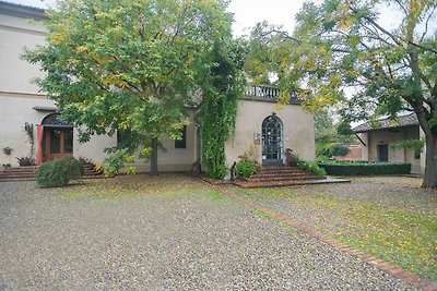 Villa a Stagno Lombardo con giardino