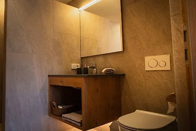 Fattoria a Lana con barbecue e Wi-Fi