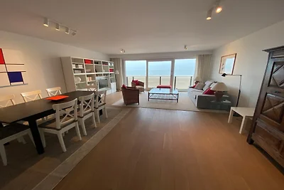 Geräumiges Familienapartment mit Meerblick