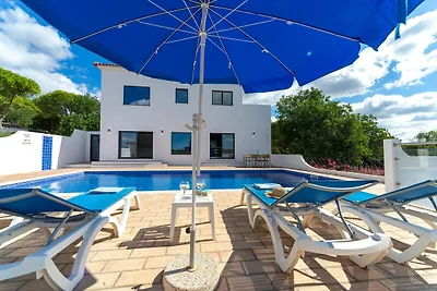 Casa in der Nähe von Faro mit privatem Pool
