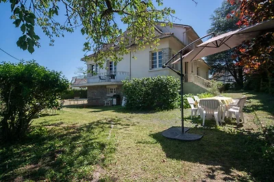 Malerisches Ferienhaus mit Garten