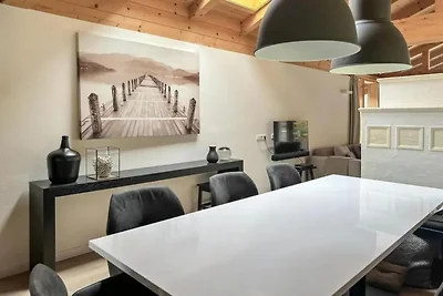 Chalet-Refugium mit Sauna in Wald