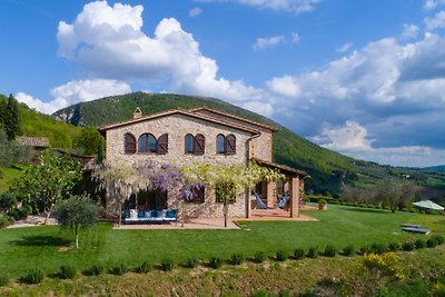 Bella villa a San Giovanni del Pantano con...