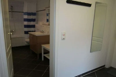 Große Gartenwohnung