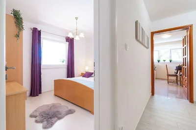 Holiday Home Diana -  Comfort Two Bedroom Apa...