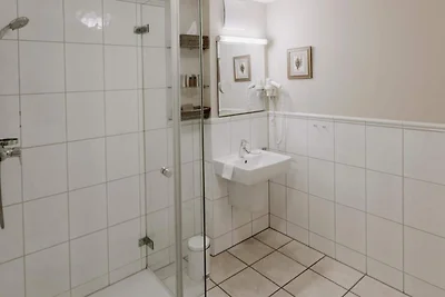 Heikendorf Doppelzimmer Landseite MS Europa