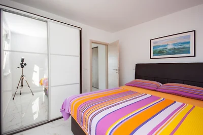 Apartments Happy Holiday - One Bedroom Apartm...
