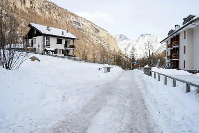 Im historischen Gebäude, con aria...