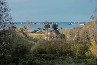 Haus in Plougrescant