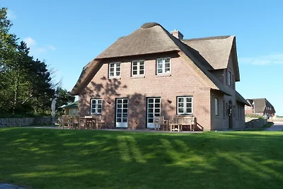 Ferienhaus in Nebel mit Schwimmbecken