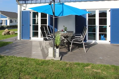 Ferienhaus in Altefähr mit Schwimmbecken