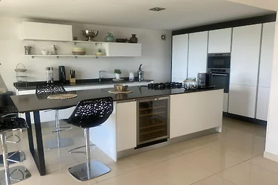 Luxuriöse Villa in Grasse mit Swimmingpool