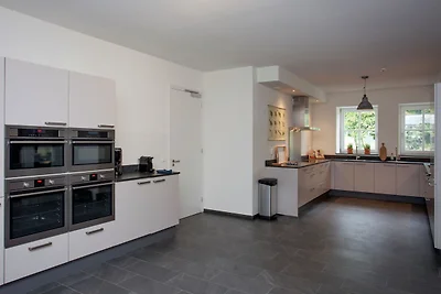 Luxus-Landhaus in Hotelatmosphäre