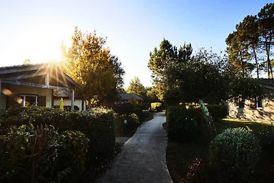 Ferienwohnung am See von Parentis mit Pool