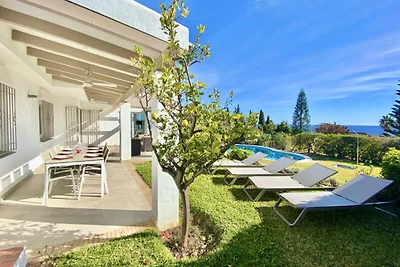 Villa in Calahonda mit privatem Pool