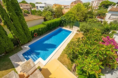Geräumige Villa an der Costa Brava