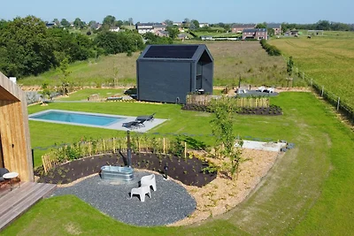 Romantisches Ferienhaus mit Gemeinschaftspool