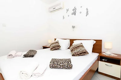 Guest House Daniela - Double Room with Balcon...