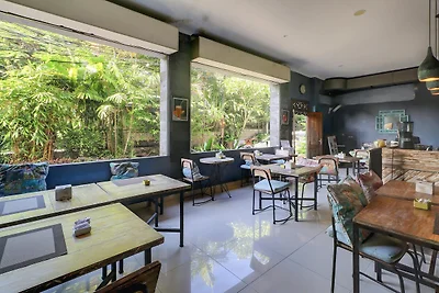 Luxury Deluxe DBL Retreat W/ Free WiFi and...